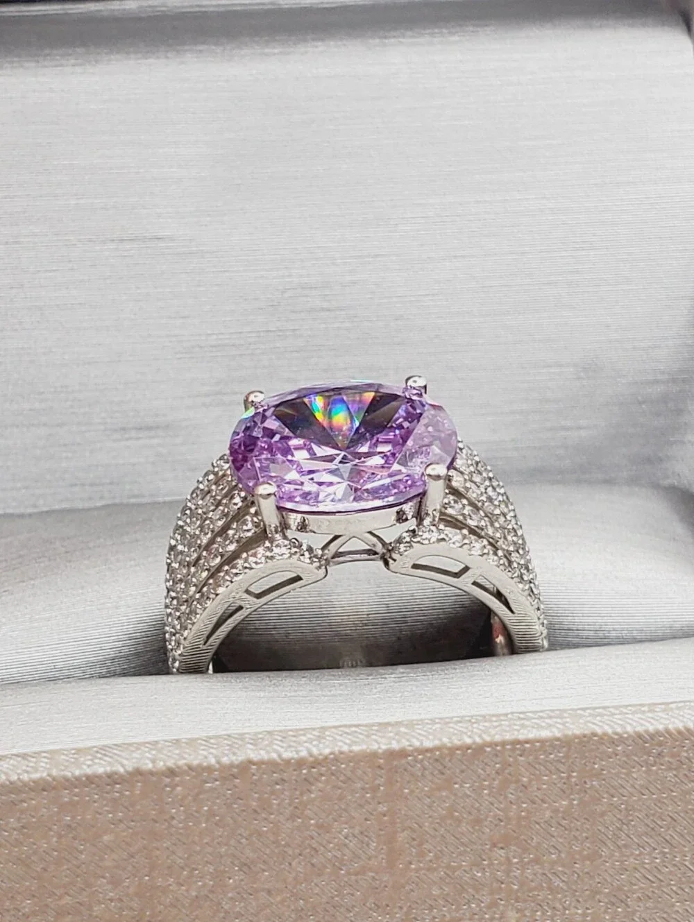 4.50 Carat Horizontally Set Oval Purple Stone - 925 Sterling Silver Ring